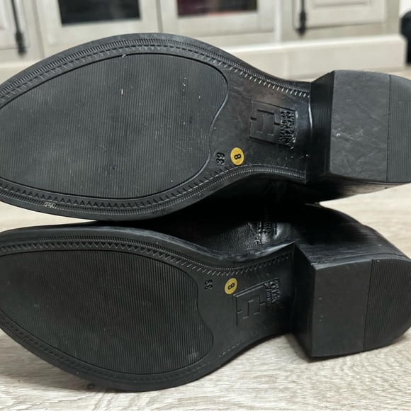 Black leather boots in good pre loved condition - Picture 6 of 6